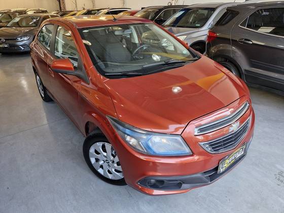 CHEVROLET ONIX 1.4 MPFI LT 8V FLEX 4P MANUAL CHEVROLET ONIX 1.4 MPFI LT 8V FLEX 4P MANUAL